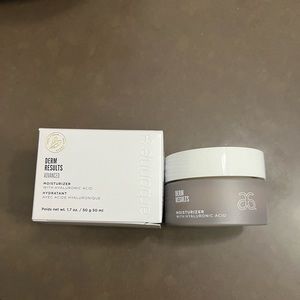 NWOT Arbonne Derm Results Advanced Moisturizer With Hyaluronic Acid